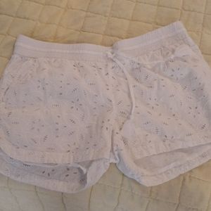 Vinard vines white shorts